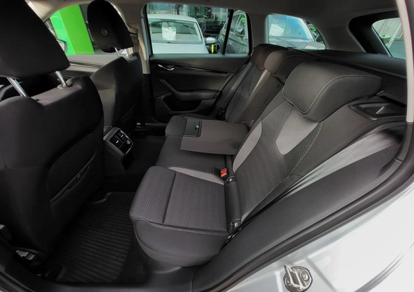 Skoda Octavia cena 97999 przebieg: 77400, rok produkcji 2020 z Radzyń Podlaski małe 407